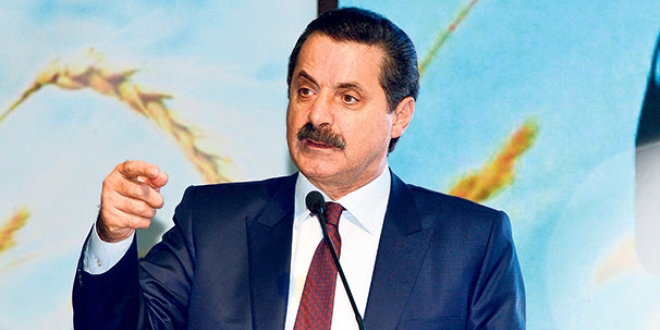 Eski Bakan Çelik ameliyat oldu