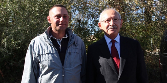 Kılıçdaroğlu, oğluyla hasret giderdi