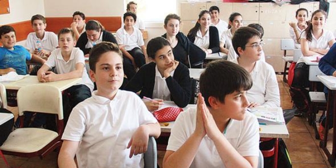 Batıda 6'ya giden öğrenci doğuda 8. sınıf düzeyinde