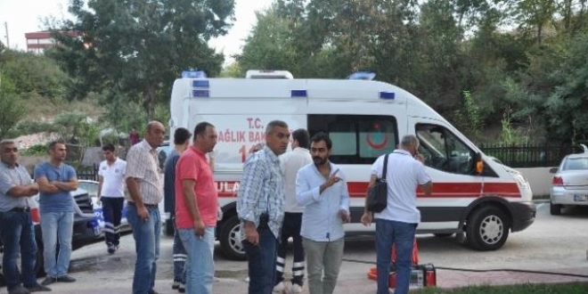 Eşini, kayınpederini ve kayınvalidesini öldürdü