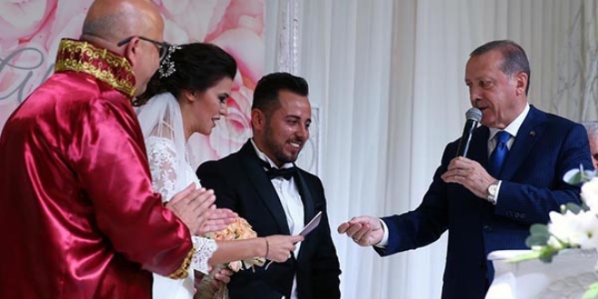 Cumhurbakan Erdoan nikah ahidi oldu