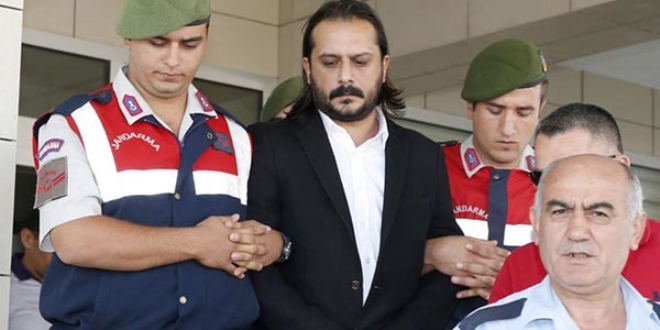 Emrah Serbes'in senaryosunda olmayan bölüm