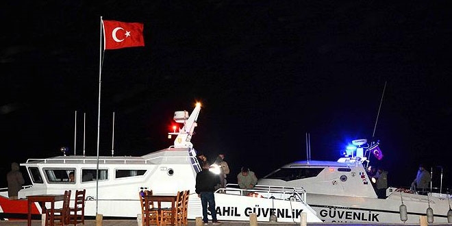 Samsun'da balıkçı teknesi alabora oldu