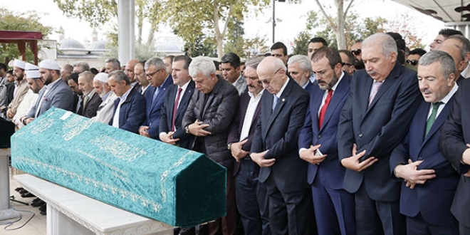 Milletvekili Çamlı'nın babası son yolculuğuna uğurlandı