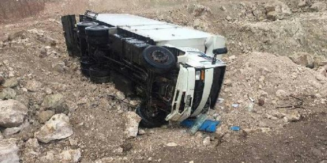 Afyonkarahisar'da kaza: 2'si asker, 4 yaralı