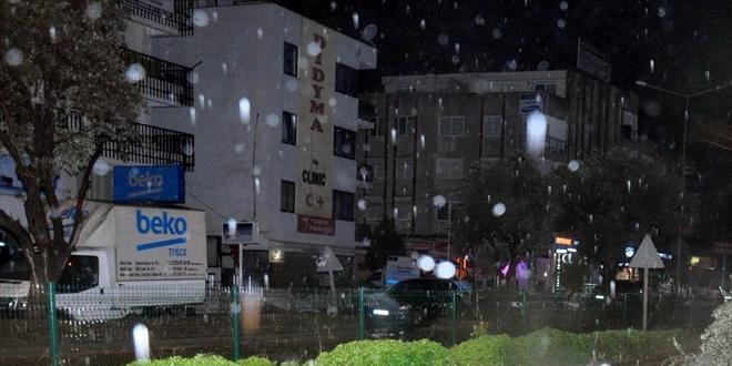 Hatay, Dörtyol'da şiddetli yağış
