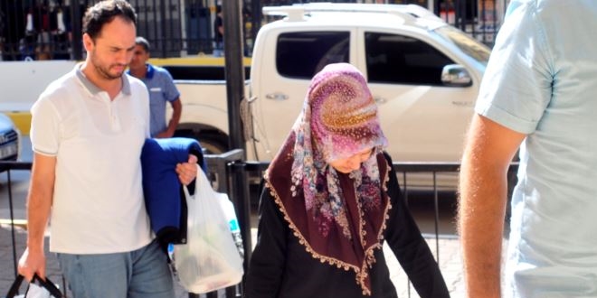 Adana'da FETÖ öperasyonunda 6 şüpheliden 1'i tutuklandı