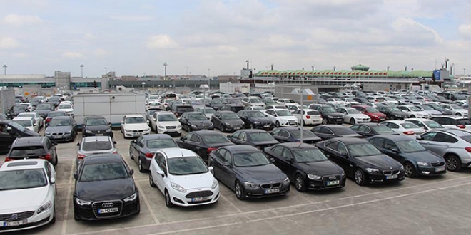 Havalimanlarında ücretsiz park süresi uzatıldı