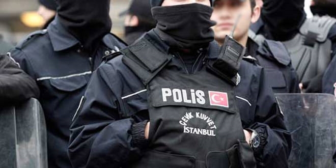 Emniyet'in 12 bin personeli FETÖ'den açıkta bekliyor