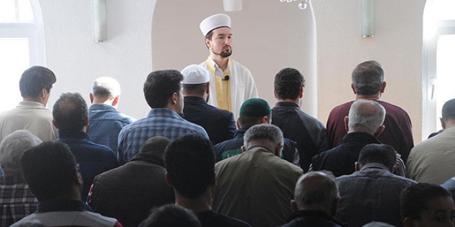 Sanayi sitesinin enerji mühendisi imamı