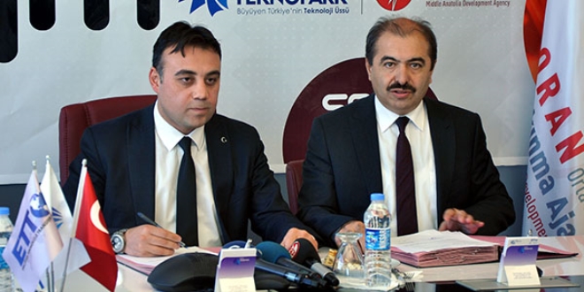 Girişimci üniversite öğrencileri desteklenecek