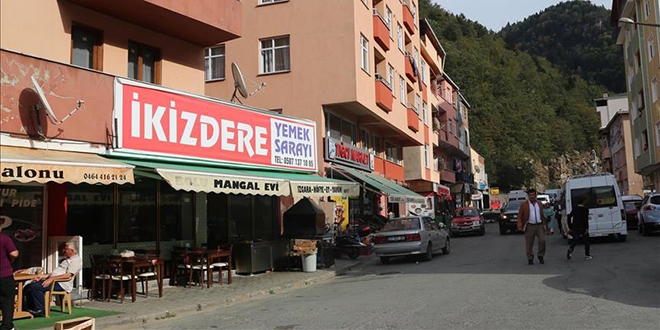 Bu ilçede iş yerlerine yabancı isim verilmiyor