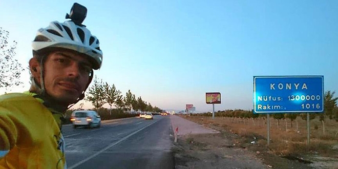 Bisiklet tutkunu iki ayda 9 bin 300 kilometre yol aldı