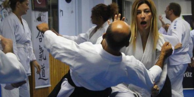 Doktorlara 'aikido' dersi