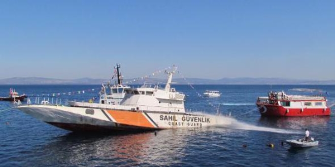 Sahil güvenlik gemisi dalış turizmi için batırıldı