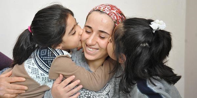 'Anne sen çok yemek ye bacağın hemen büyüsün'
