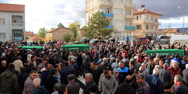 Kurtarmak istediği oğluyla can vermiş