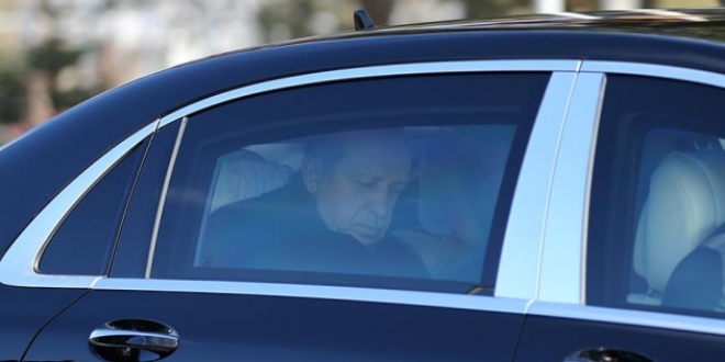 Erdoğan, Baykal'ı tedavi gördüğü hastanede ziyaret etti
