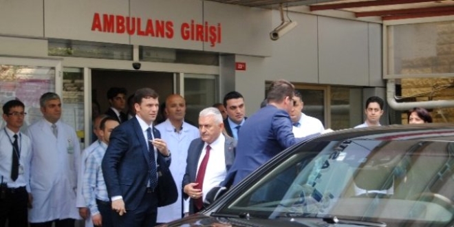 Başbakan Yıldırım, Baykal'ı hastanede ziyaret etti