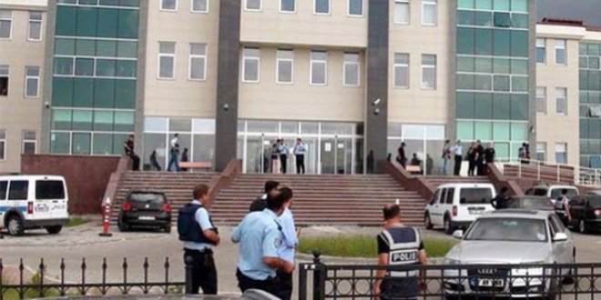 Sarıkamış'taki darbe girişimi davasında 3 tahliye