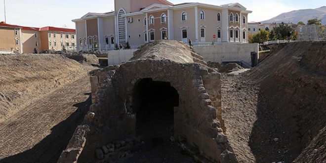 Tarihi Harput Kapı gün yüzüne çıkarıldı