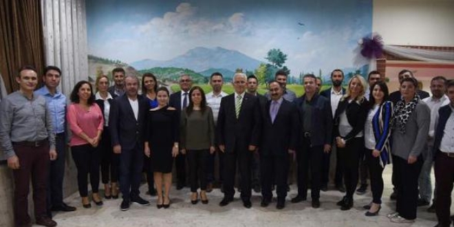 Müfredatı yenilenen 3 ders kitabı Denizli'de yazılıyor