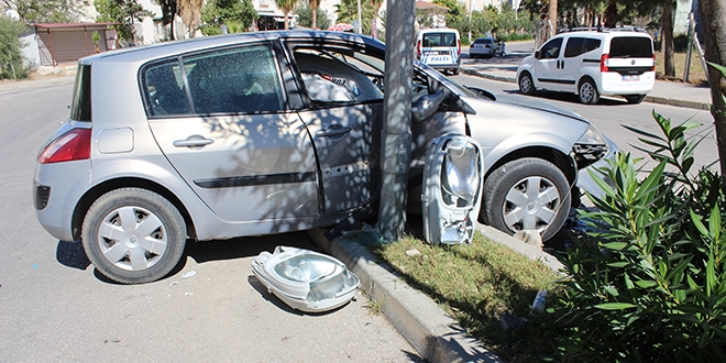 Adana'da trafik kazaları: 4 yaralı