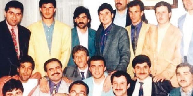 İkiz sirket kurup paraları ATM'den çekmişler