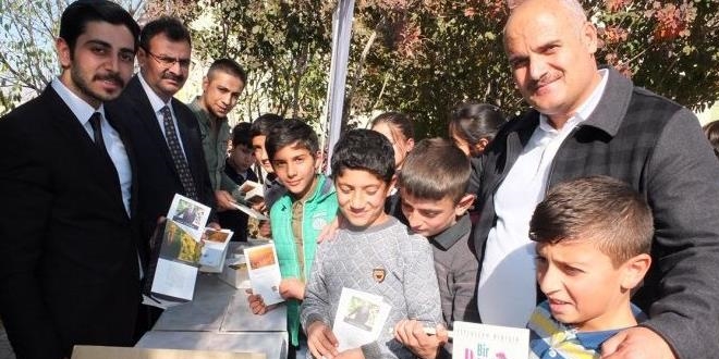 Esenyurt Belediyesi'nden Muş'a 5 bin kitap