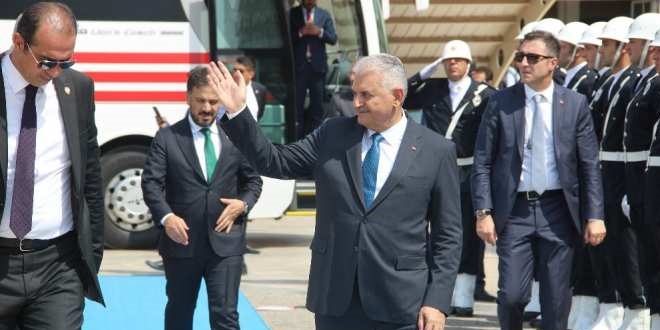 Başbakan Yıldırım, Elazığ Valiliği'ni ziyaret etti