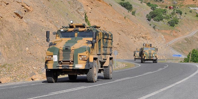 Hakkari'de baz blgelerde sokaa kma yasa