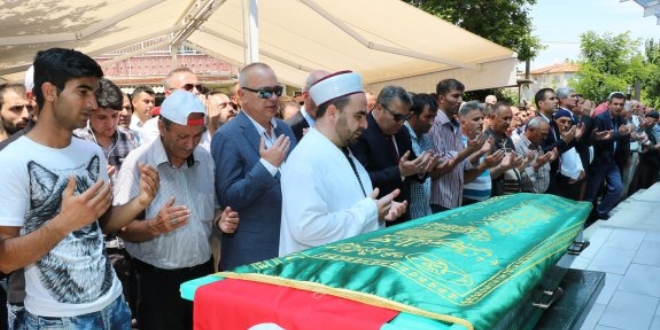 Görev şehidi belediye personeli son yolculuğuna uğurlandı