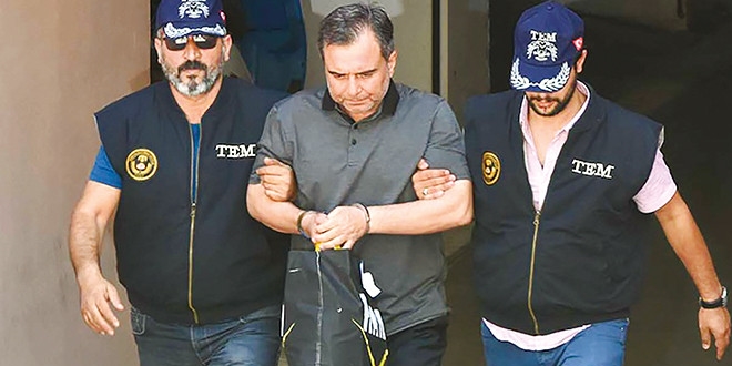 Darbeciler, FETÖ'cü komutanı ikna etmeye çalışmış