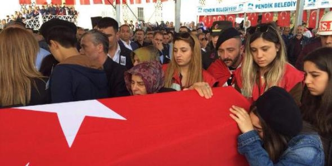 Şehit uzman onbaşı Zeren son yolculuğuna uğurlandı