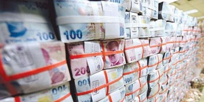 Hazine 8,2 milyar lira borland