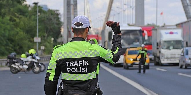 stanbul'da baz yollar trafie kapatlacak