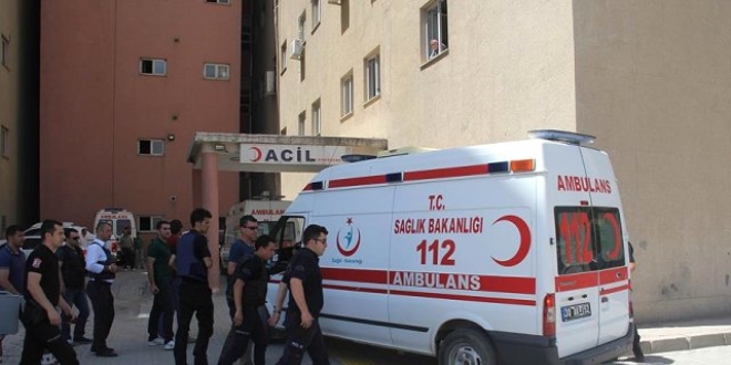 Hakkari'de hain tuzak: 1 asker şehit oldu