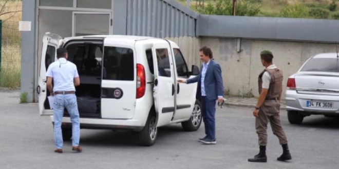 FETÖ'nün iş dünyası yapılanması davası yarına ertelendi