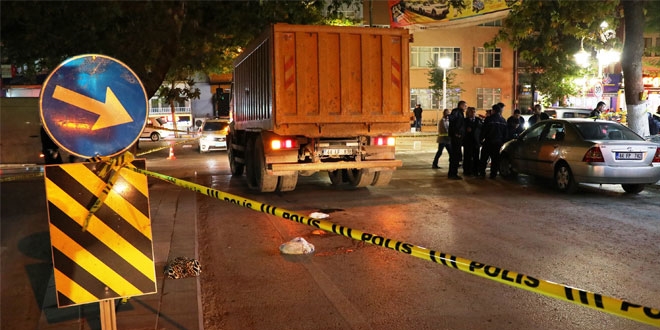 Malatya'da hafriyat kamyonun arpt kadn ld