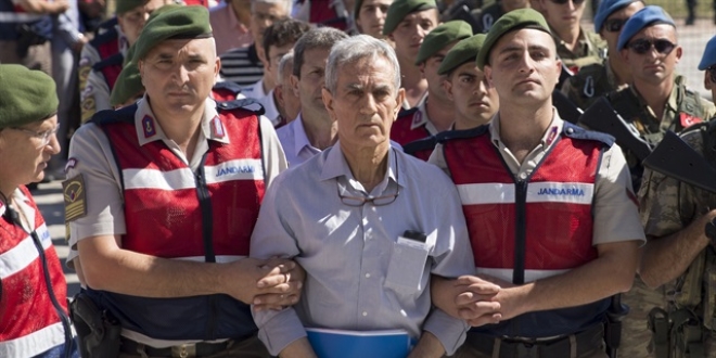 Darbeci Akın Öztürk OHAL Komisyonuna başvurdu