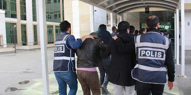 Siirt'te FET operasyonunda 28 kiiden 18'i tutukland