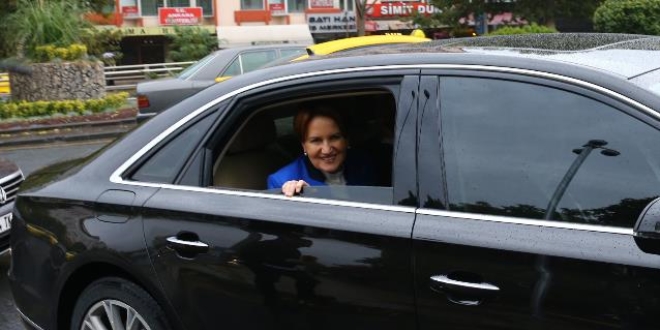 Akşener İçişleri Bakanlığı'na geldi