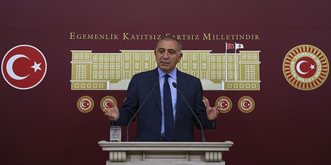 Tekin'den 'FETÖ'ye arsa tahsis edildi' iddiası