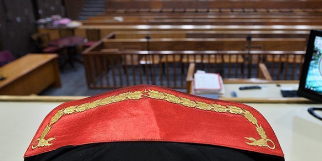 FETÖ'den ihraç edilen savcıya hapis istemi