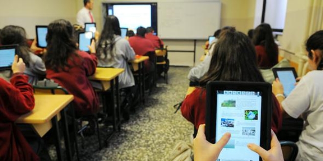 '2 milyona yakın öğrenciye tablet bilgisayar verdik'