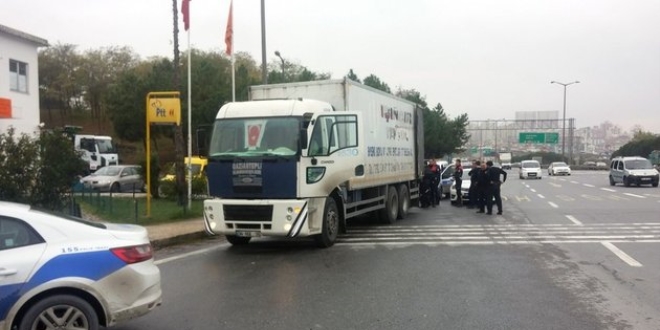TEM gişelerinde şüpheli kamyonda arama