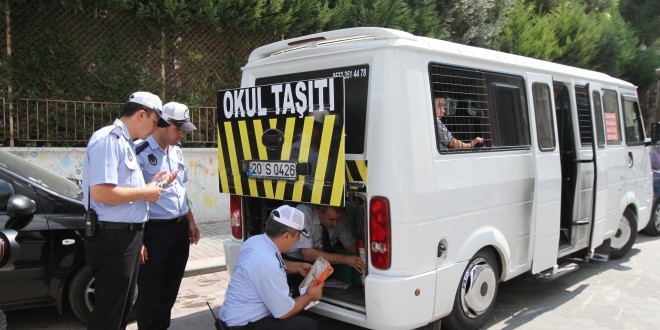 Şanlıurfa'da 13 yaşındaki çocuk, öğrenci servisini kullanırken yakalandı