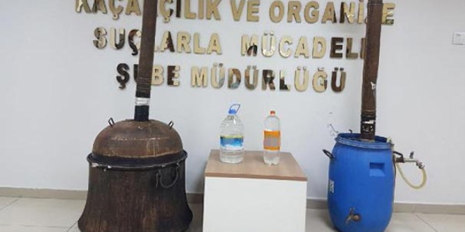 Kaçak içki imalatı yapan emekli öğretmen yakalandı