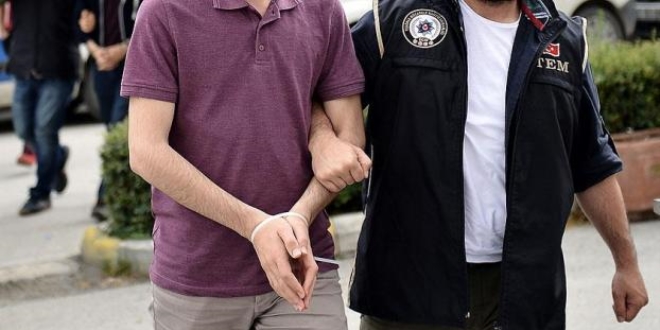 FETÖ'nün 'mahrem imamı' uzman çavuşun evinde yakalandı