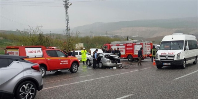 Adıyaman'da zincirleme trafik kazası: 4 yaralı